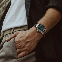 Charger l'image dans la galerie, MONTRE Homme AUTOMATIQUE fond bleu CASIO EDIFICE EFK-100D-2AER