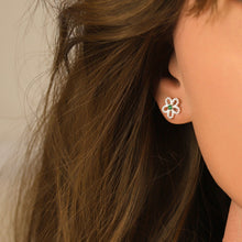 Charger l&#39;image dans la galerie, BOUCLES D&#39;OREILLES Dame fleur +pierre verte ARGENT
