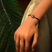 Charger l&#39;image dans la galerie, BRACELET Dame cordon noir et motif goutte ACIER DORE INOXYDABLE STELLA MIA
