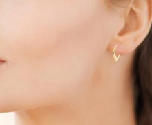 Charger l&#39;image dans la galerie, BOUCLES D&#39;OREILLES Dame Créoles forme losange 15 mm PLAQUE OR
