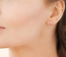 Charger l&#39;image dans la galerie, PIERCING COQUILLAGE PLAQUE OR TIGE TITANE
