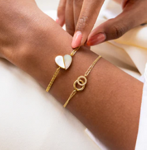 Charger l&#39;image dans la galerie, BRACELET Femme ACIER DORE ET NACRE COEUR BASILIO ZAG SBS25249-01SEL
