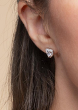 Charger l&#39;image dans la galerie, PUCE D OREILLES Femme MOTIF COEUR ARGENT RHODIE OXYDES
