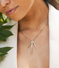 Charger l&#39;image dans la galerie, Collier Femme Gaspard acier doré ZAG SNM26889-01WHT
